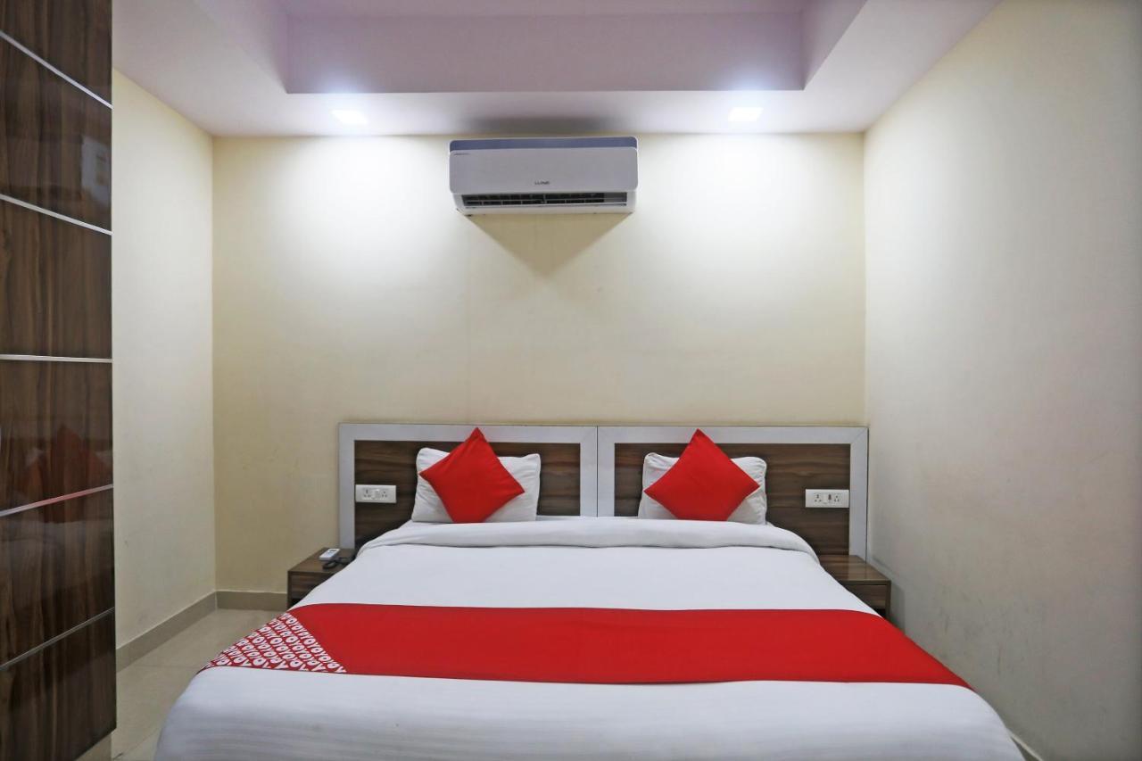 Hotel Rampal Palace New Delhi Exterior photo